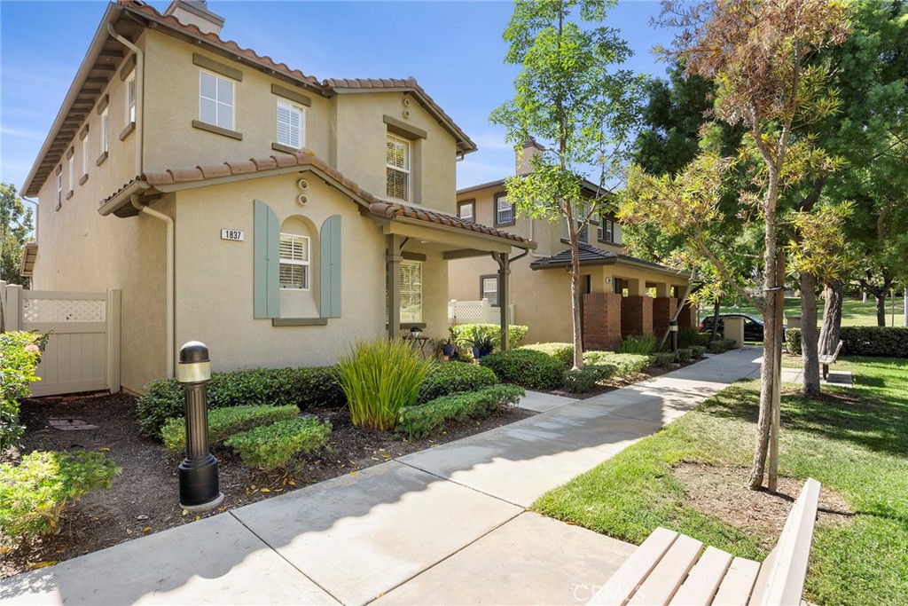Stoneybrook (STNY) - Residential Lease
