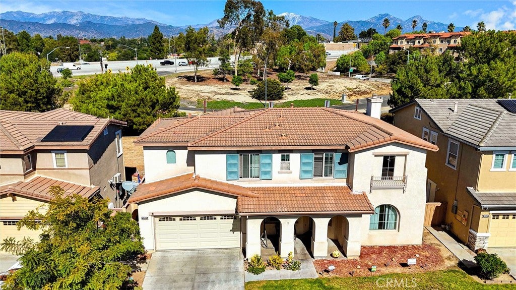 3295 E Springcreek