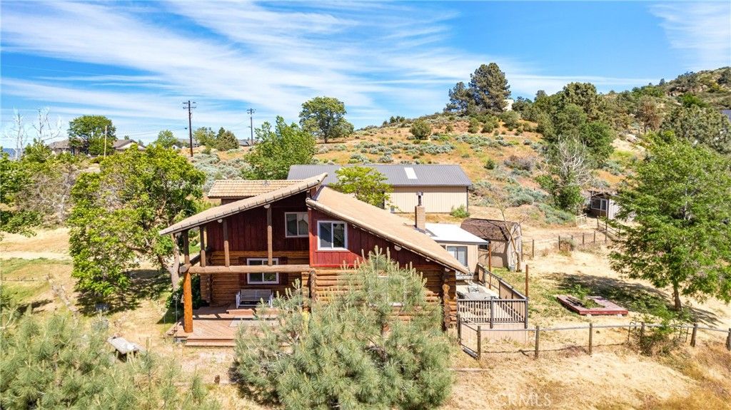 Photo of 30771 Fox Ridge Court, Tehachapi, CA 93561 (MLS # WS25251103)