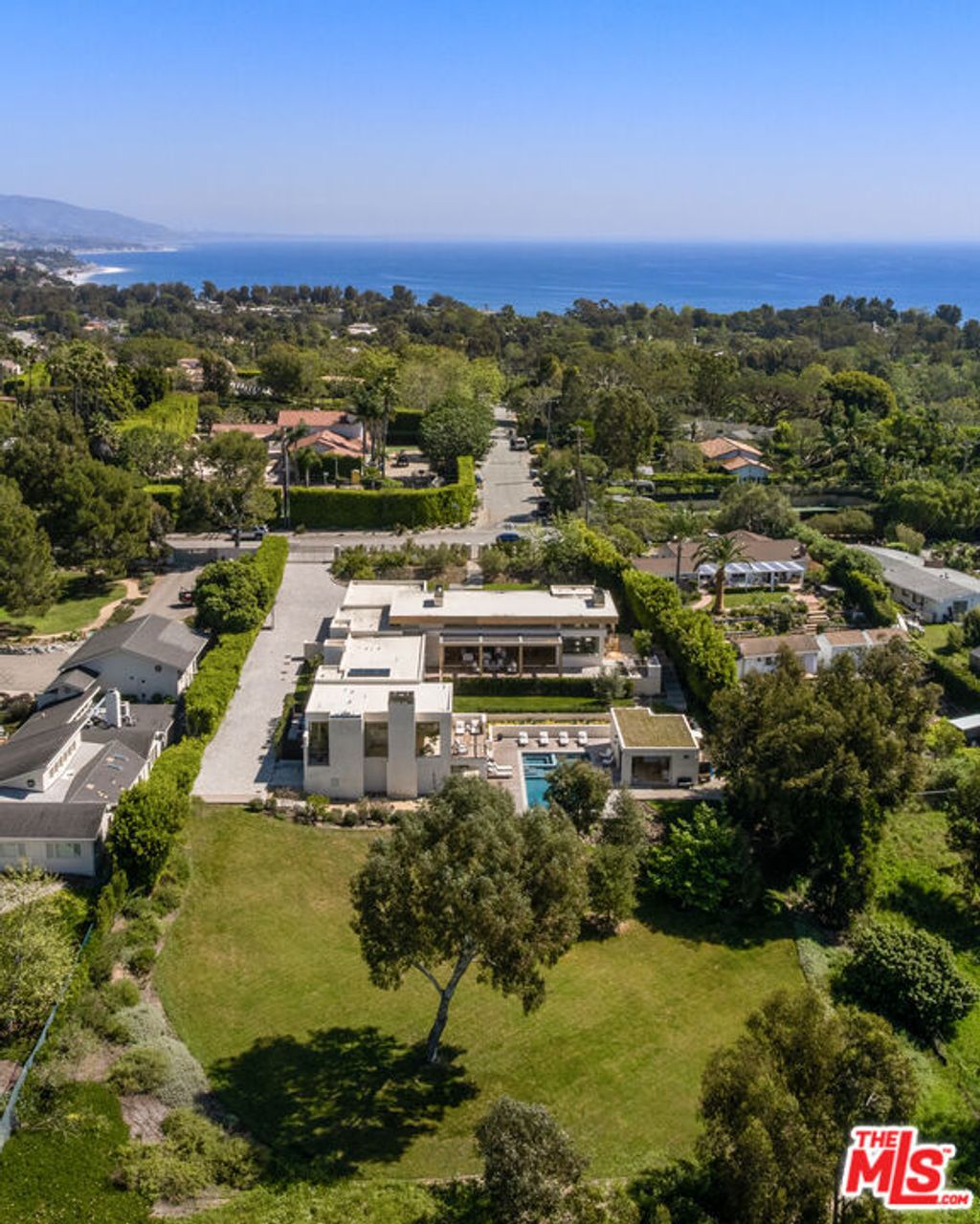 Photo of 6701 Portshead Road, Malibu, CA 90265 (MLS # 26732749)