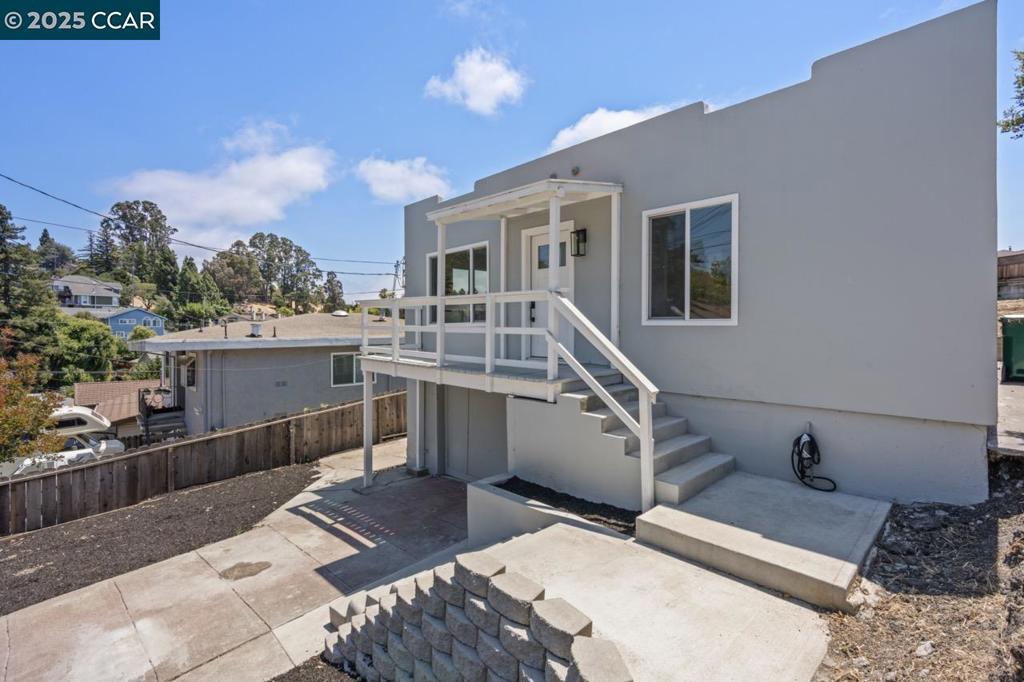 EL SOBRANTE - Residential