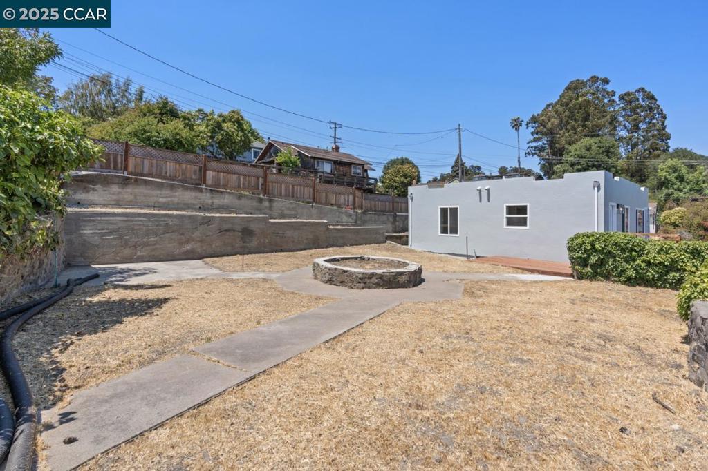EL SOBRANTE - Residential