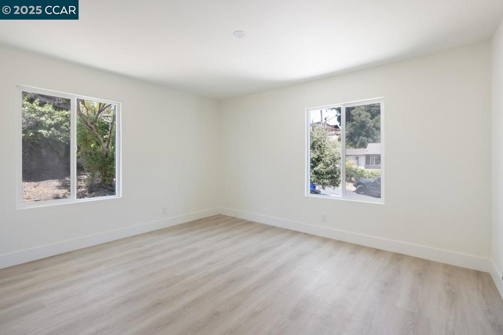 EL SOBRANTE - Residential