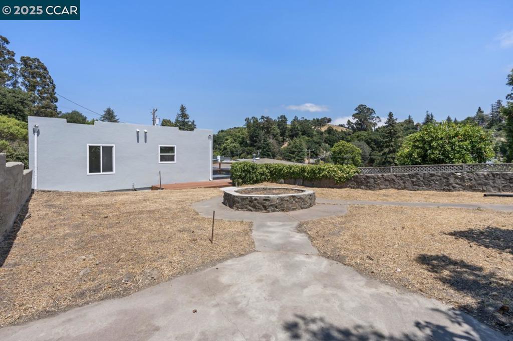 EL SOBRANTE - Residential