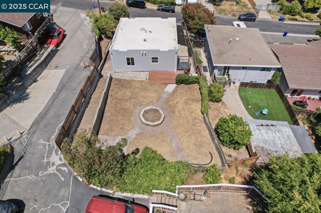 EL SOBRANTE - Residential