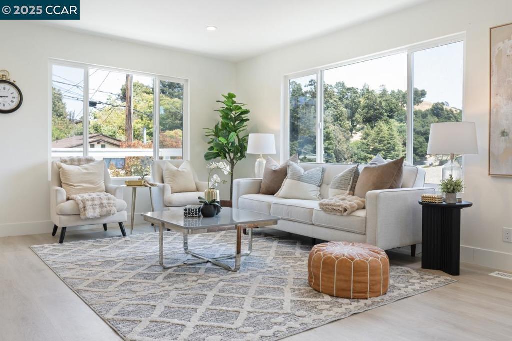 EL SOBRANTE - Residential