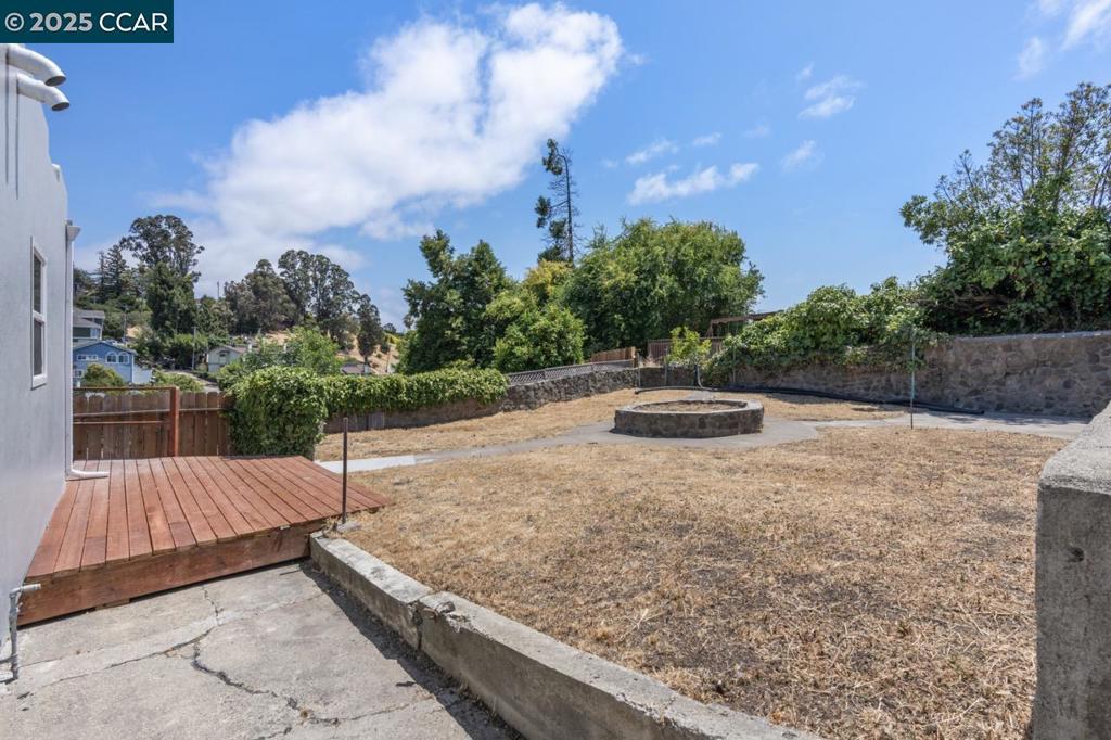 EL SOBRANTE - Residential