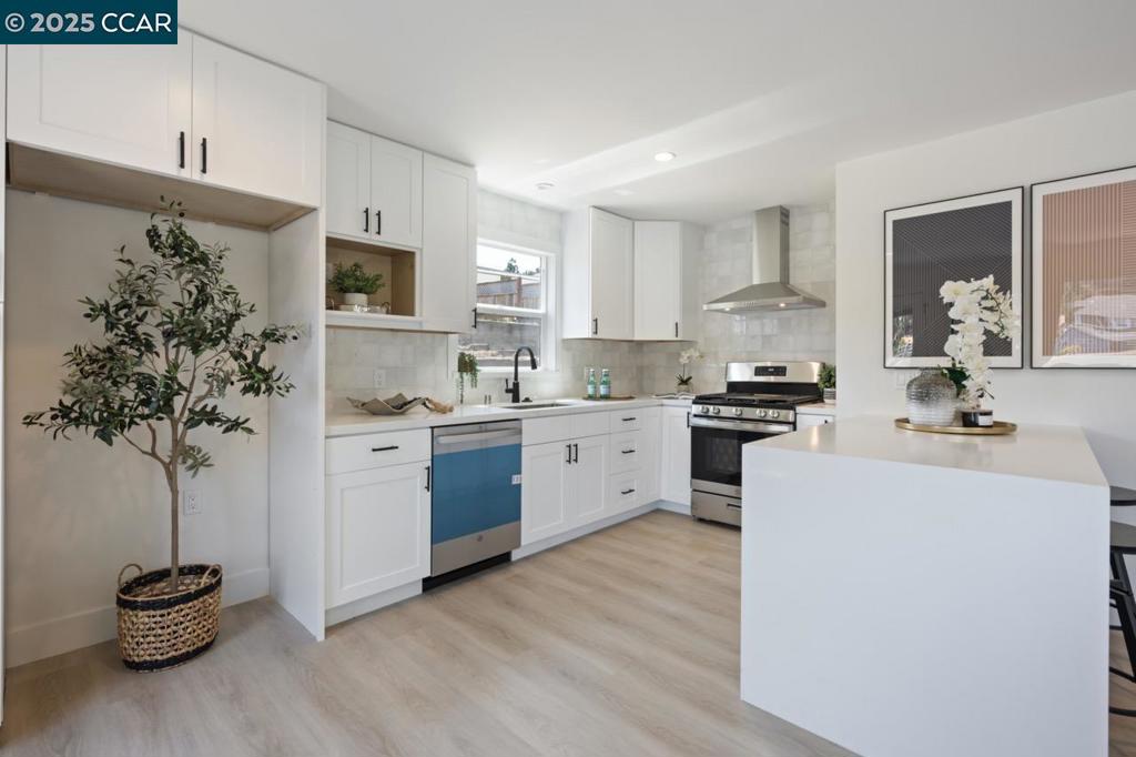 EL SOBRANTE - Residential