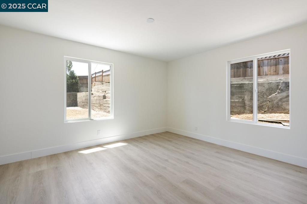EL SOBRANTE - Residential