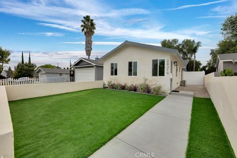 Photo of 24314 W Friar Street, Woodland Hills, CA 91367 (MLS # SR25257239)