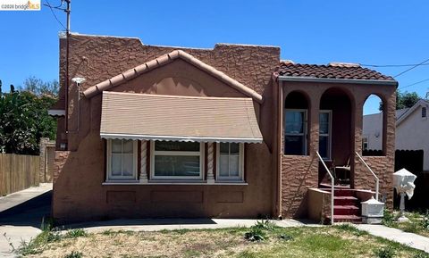 Photo of 478 W 11Th St ST, Pittsburg, CA 94565 (MLS # 41141233)