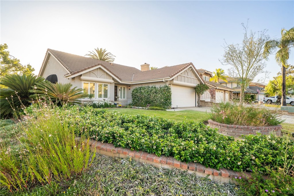 6001 Via De Mansion