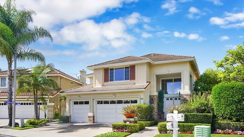 Photo of 701 El Berro, San Clemente, CA 92672 (MLS # OC25217374) Photo of 701 El Berro, San Clemente, CA 92672 (MLS # OC25217374)