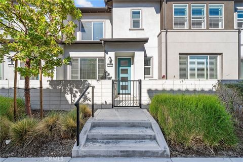 2533 Little Rock Simi Valley CA 93065