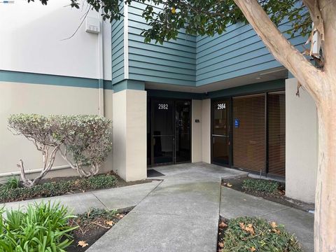 2982 2982 Teagarden St San Leandro CA 94577
