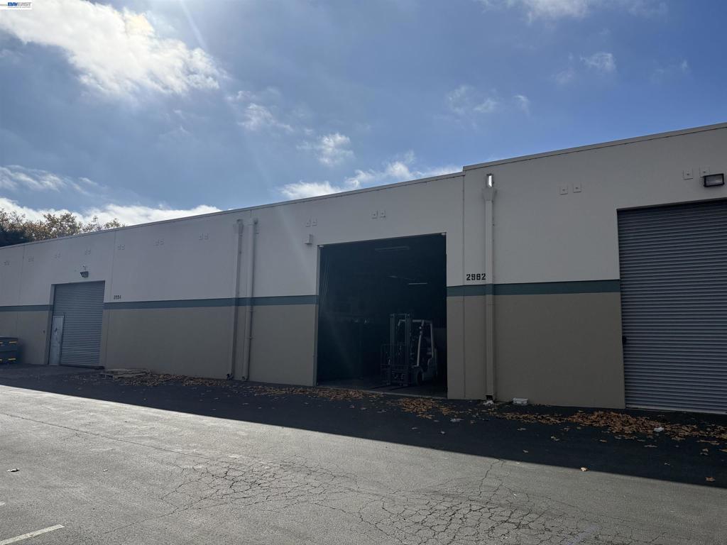 2982 2982 Teagarden St