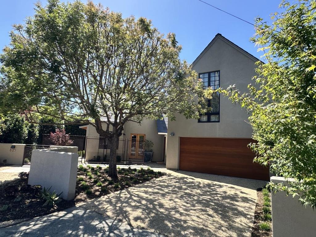 825 Woodland Avenue