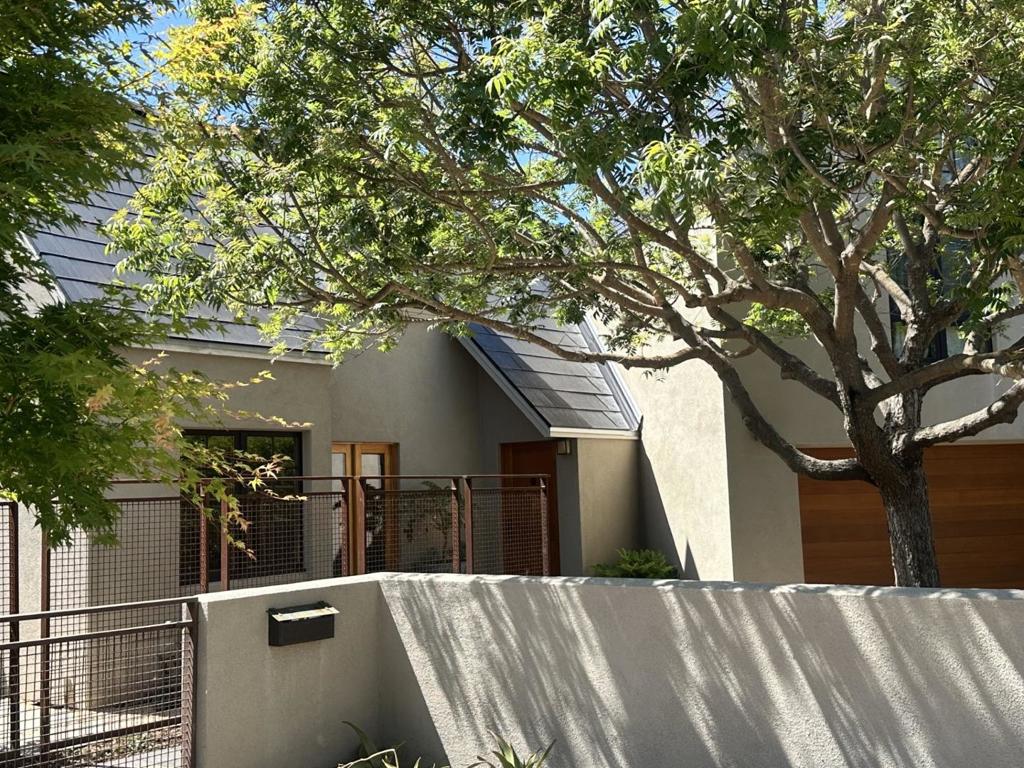 825 Woodland Avenue