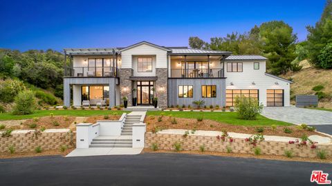 Photo of 24277 Dry Canyon Cold Creek Road, Calabasas, CA 91302 (MLS # 25554373) Photo of 24277 Dry Canyon Cold Creek Road, Calabasas, CA 91302 (MLS # 25554373)