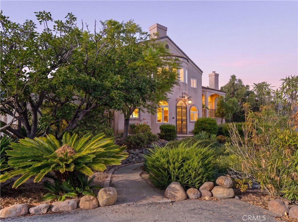 10827 Pacific View Road