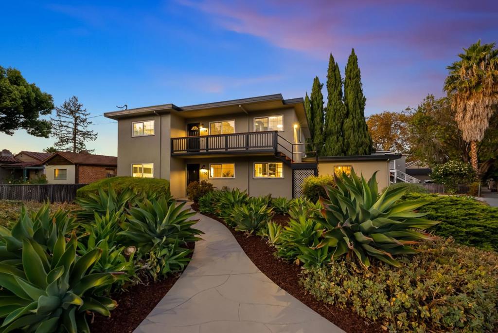 1102 Sherwood Avenue