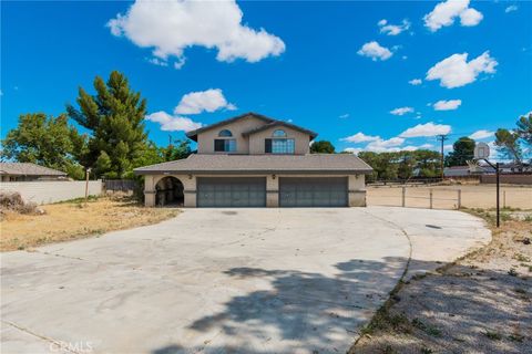 Photo of 15221 Chaparral Lane Ln, Apple Valley, CA 92307 (MLS # IG26104855)