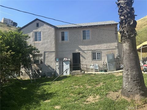 Photo of 2626 Commodore St, Los Angeles, CA 90032 (MLS # DW26060728)