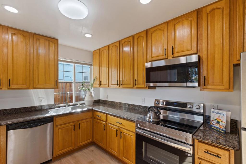 383 N Sunnyvale Avenue