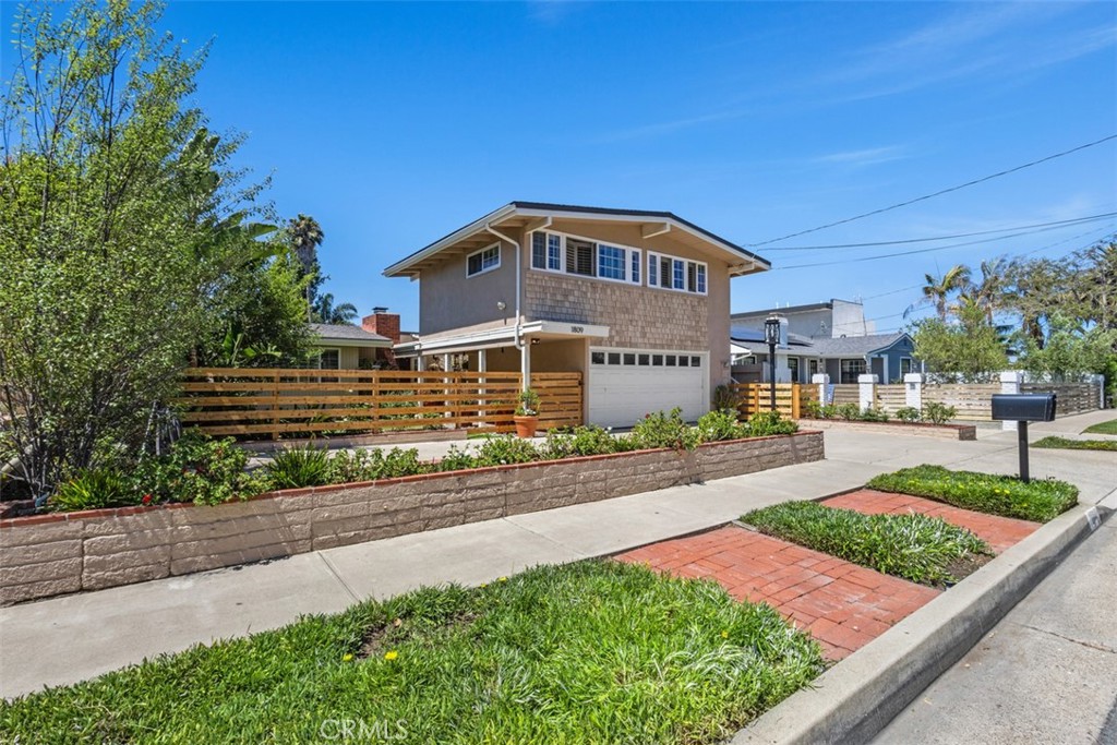 1809 Tustin Avenue