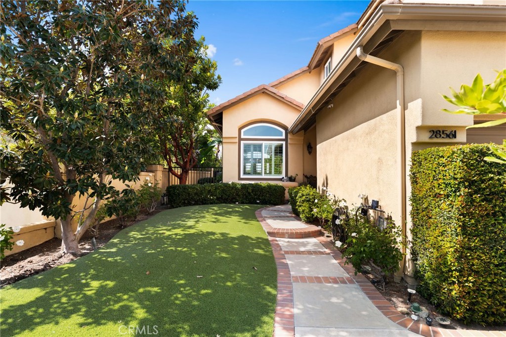 28561 Camelback