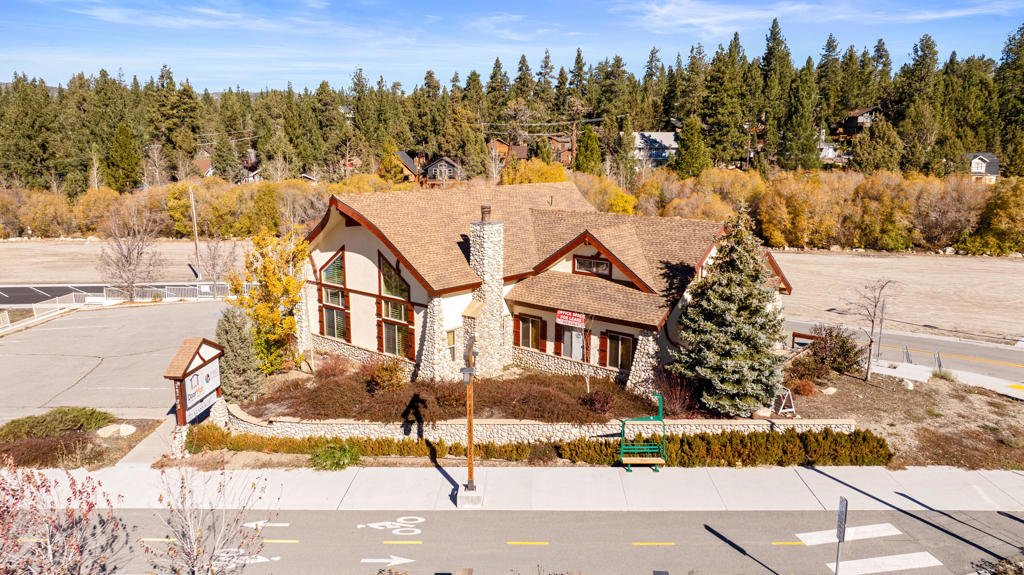 42718 Moonridge Road