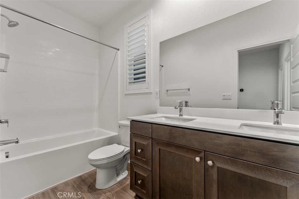 The Row Homes At Lacy Crossing - Residential