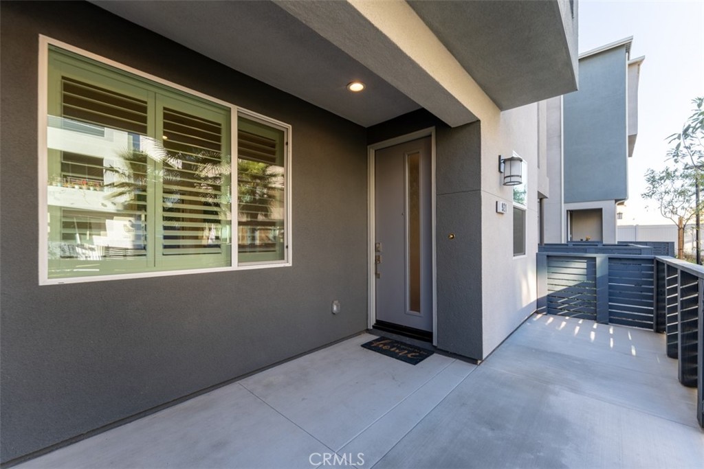 The Row Homes At Lacy Crossing - Residential