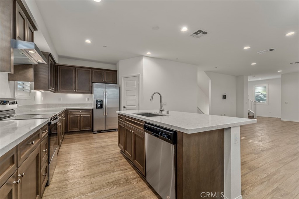 The Row Homes At Lacy Crossing - Residential
