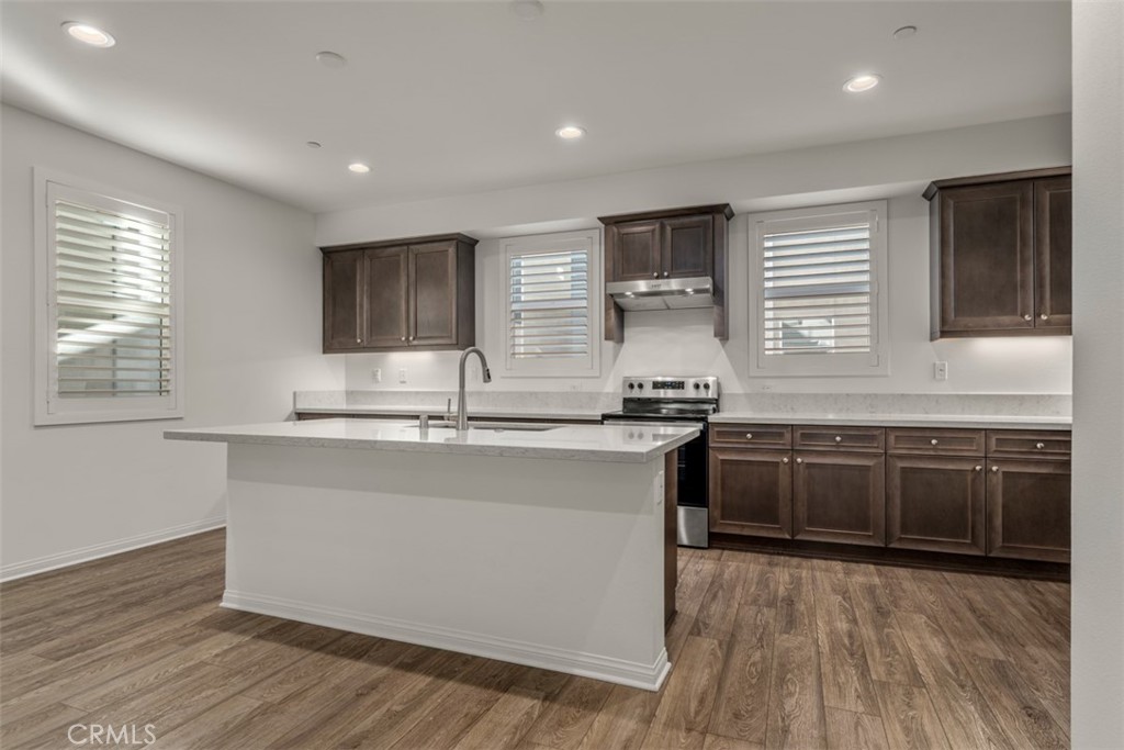 The Row Homes At Lacy Crossing - Residential