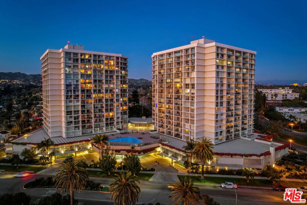 Photo of 201 Ocean Avenue #1105P, Santa Monica, CA 90402 (MLS # 26873419)