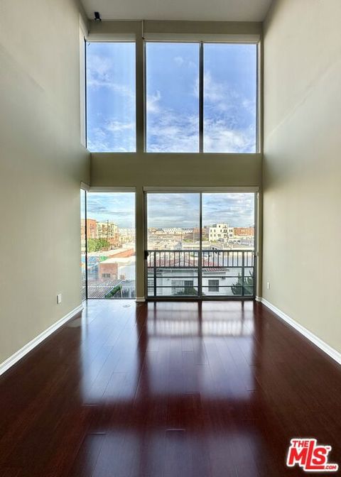 Photo of 629 Traction Avenue #439, Los Angeles, CA 90013 (MLS # 25631903)