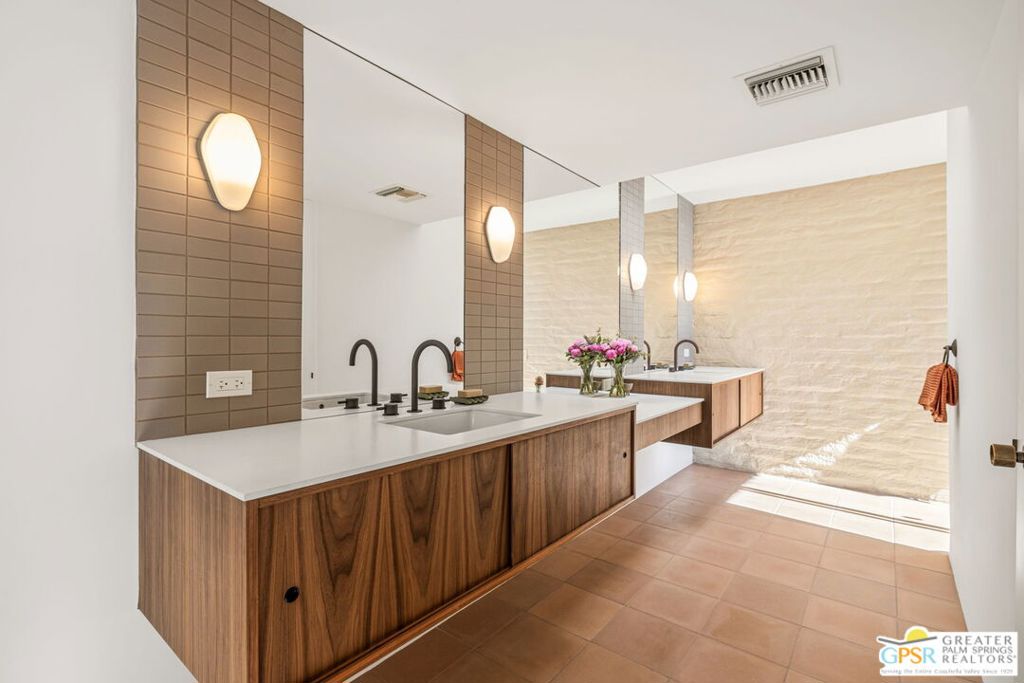 Movie Colony - Residential