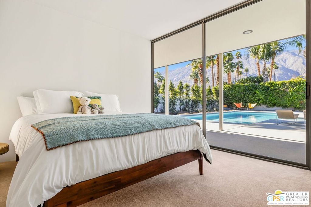 Movie Colony - Residential