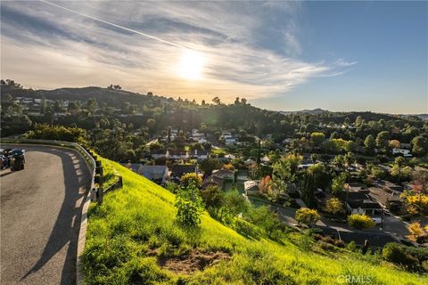 32 SAN BLAS Avenue Woodland Hills CA 91364