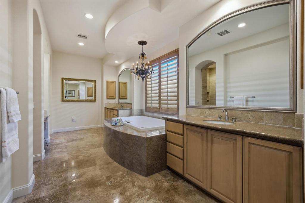PGA Greg Norman - Residential