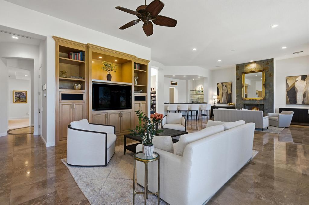 PGA Greg Norman - Residential