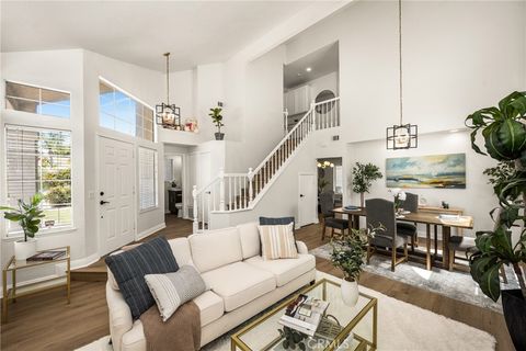 Photo of 39280 Cala Del Valle, Murrieta, CA 92562 (MLS # SW26087448)