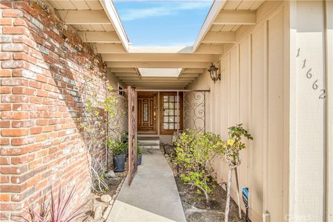 Photo of 11662 Curry, Granada Hills, CA 91344 (MLS # SR25256227)