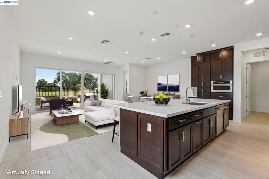1095 Riverbend Drive