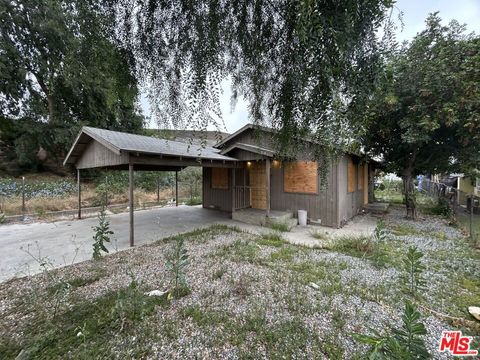 Photo of 1138 S Indiana Street, Los Angeles, CA 90023 (MLS # 25542987) Photo of 1138 S Indiana Street, Los Angeles, CA 90023 (MLS # 25542987)