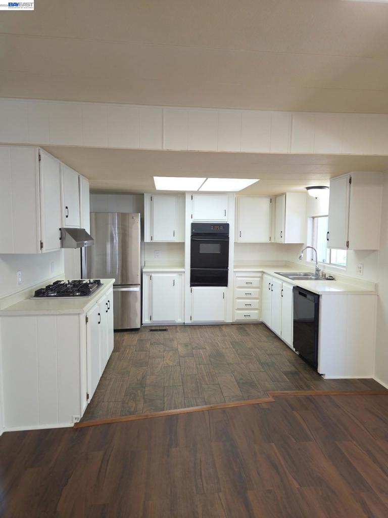 387 Santa Paula