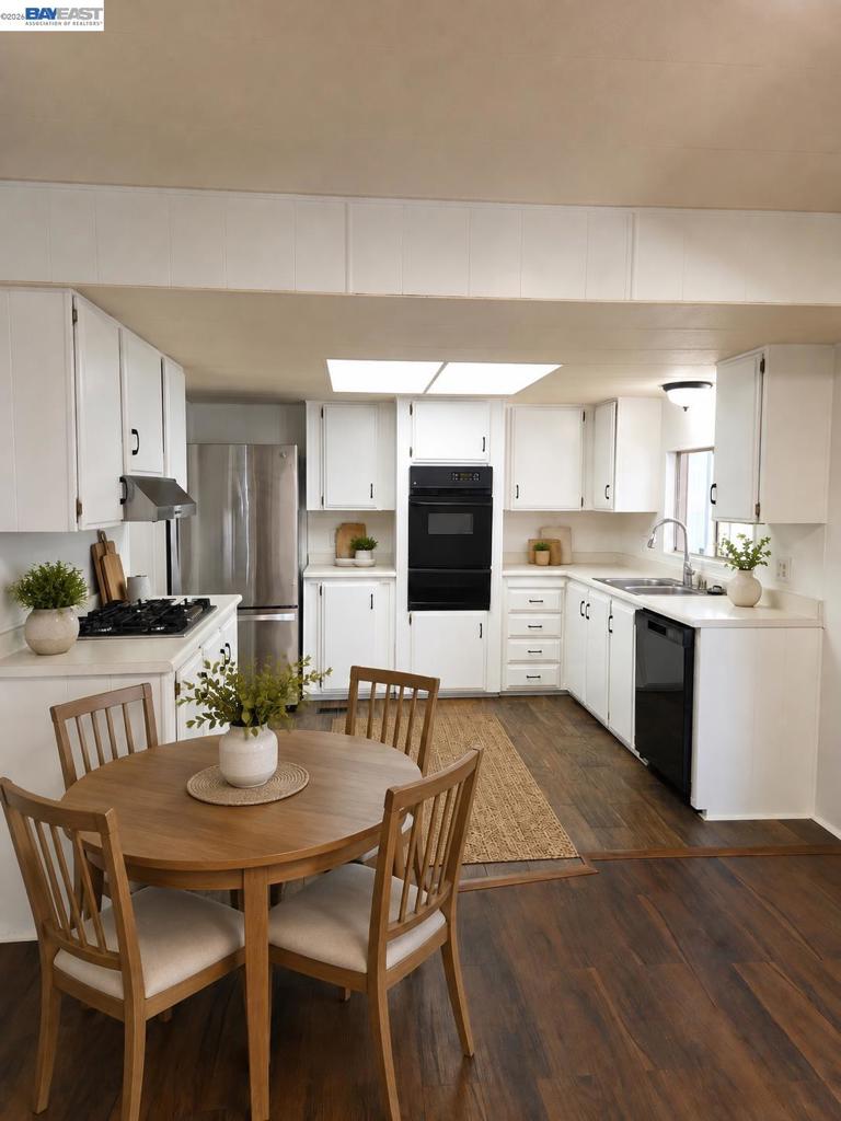387 Santa Paula