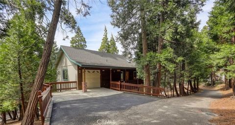 Photo of 196 B Ln, Lake Arrowhead, CA 92352 (MLS # IV26072365)