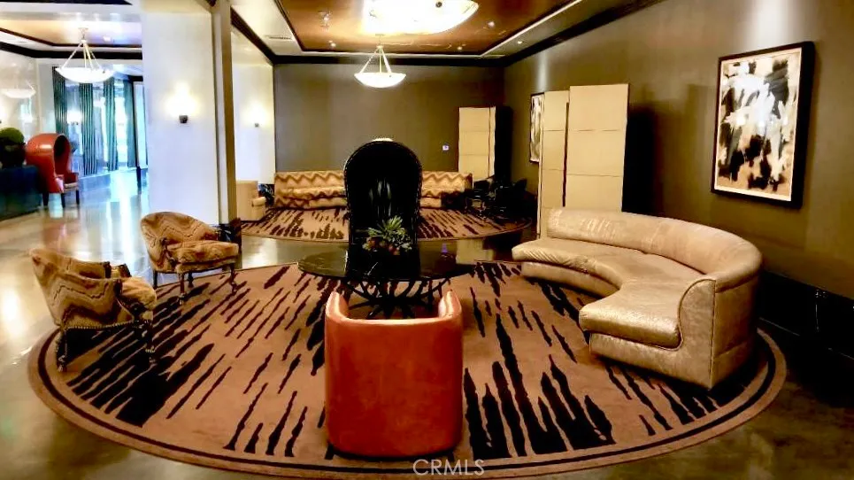 Los Angeles, California 90014, United States, 2 Bedrooms Bedrooms, ,3 BathroomsBathrooms,Residential,Active,201937